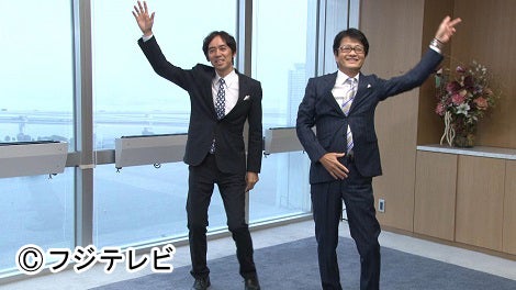 （左から）常務取締役の大多亮、フジテレビ代表取締役社長の亀山千広