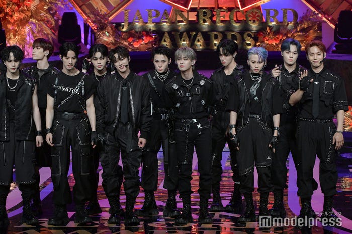 JO1豆原一成、金城碧海、佐藤景瑚、木全翔也、河野純喜、川西拓実、白岩瑠姫、大平祥生、川尻蓮、鶴房汐恩、與那城奨(C)モデルプレス