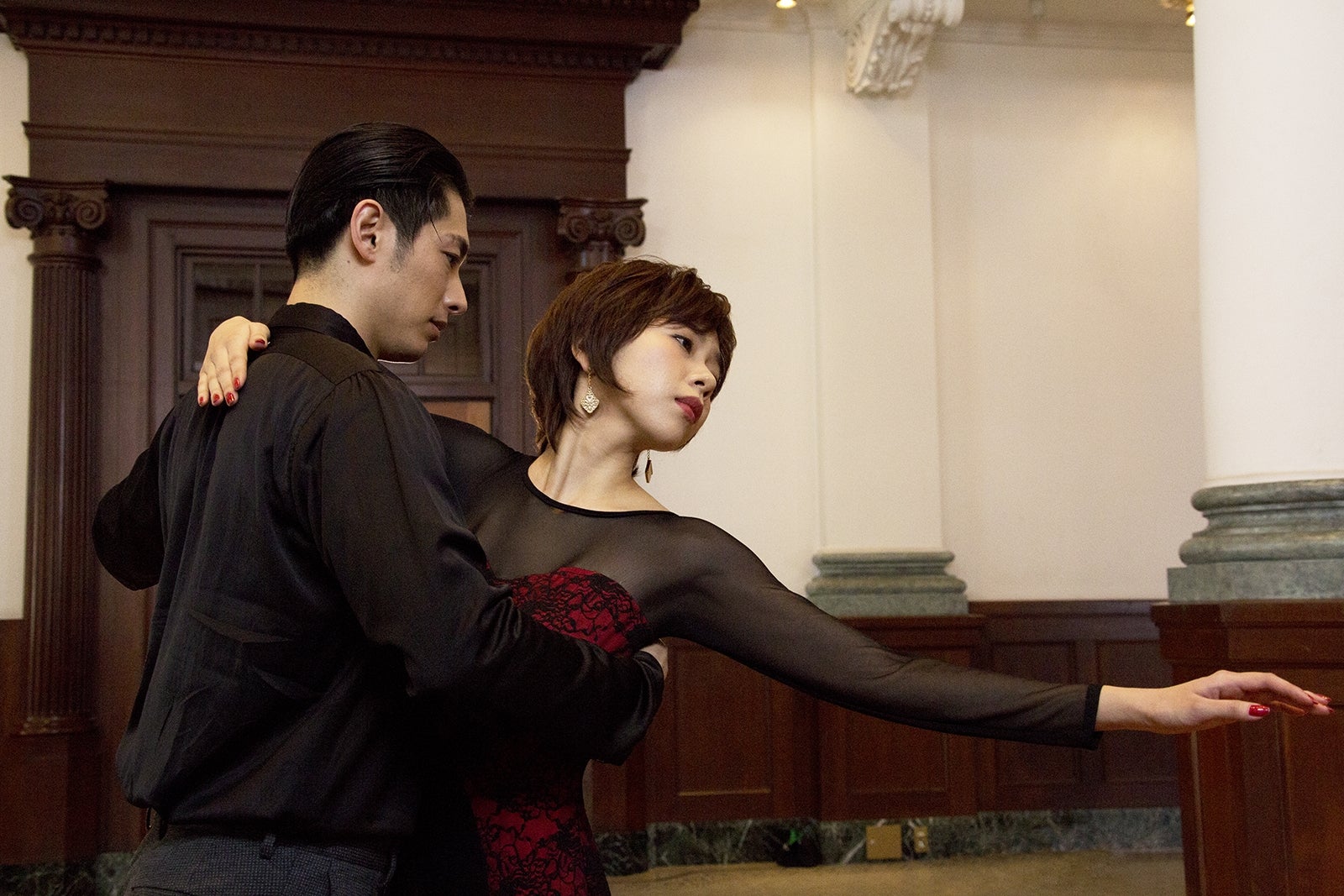 ディーン・フジオカ＆柊子の社交ダンスシーン（C）2017「結婚」製作委員会　