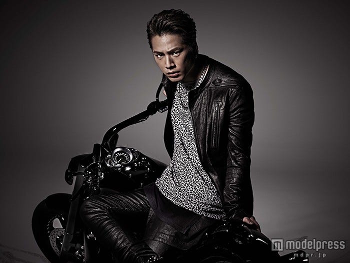 登坂広臣/「月刊EXILE」11月号より(画像提供:LDH)