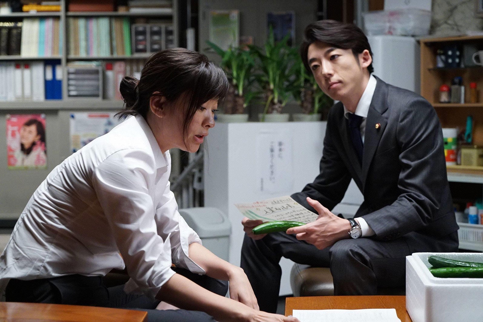 篠原涼子、高橋一生／「民衆の敵」第6話より（C）フジテレビ