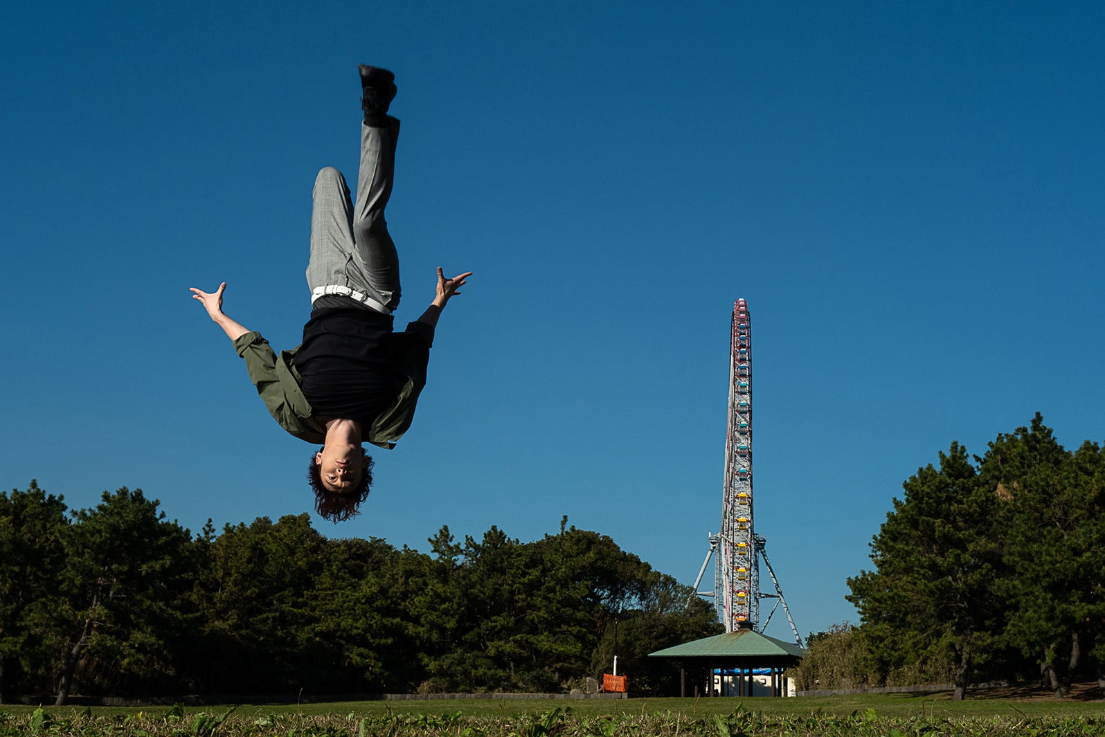元木聖也（C）「元木聖也カレンダー2020．04－2021．03」（東京ニュース通信社刊）