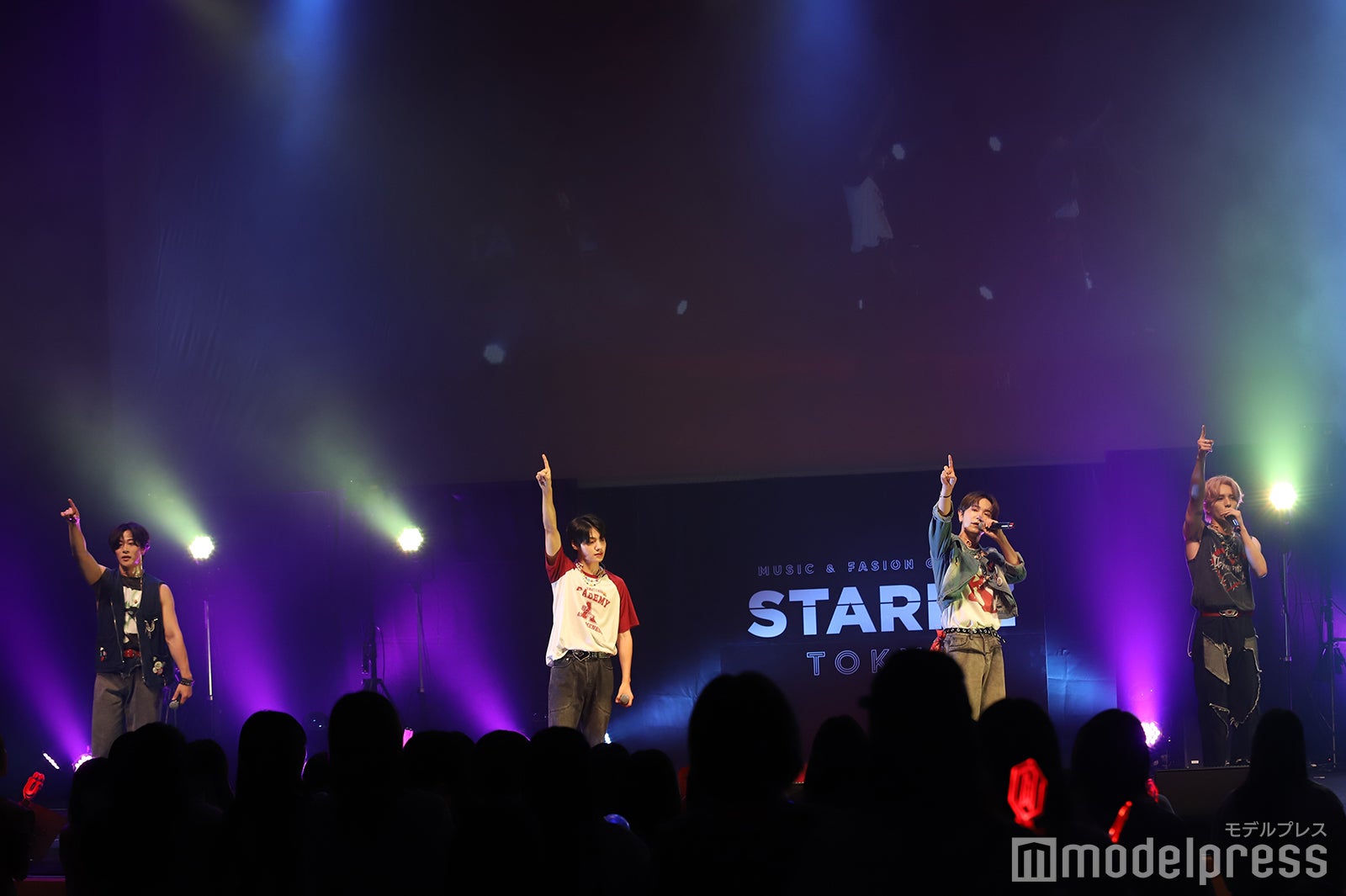 BUGVEL（C）モデルプレス