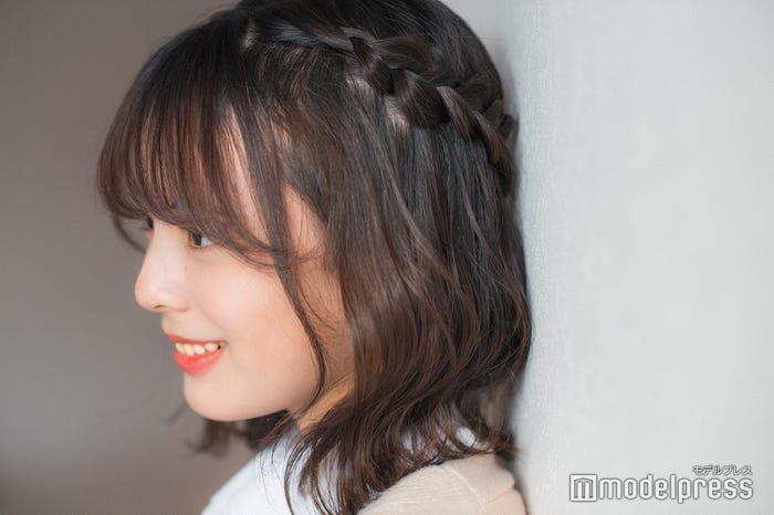 まう(C)モデルプレス