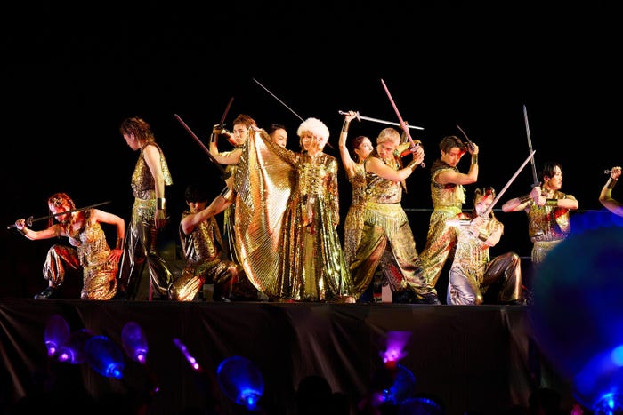 浜崎あゆみ(提供写真)