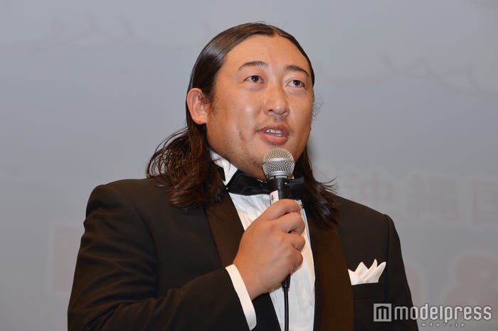 秋山竜次 (C)モデルプレス