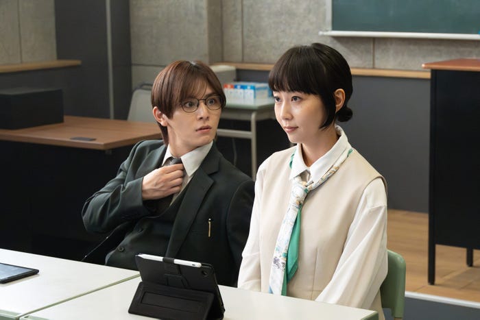 山田涼介、木南晴夏「ビリオン×スクール」第7話より(C)フジテレビ