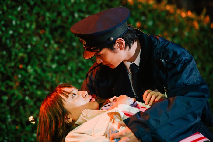 丸山礼、渡邊圭祐(C)TBS/撮影:加藤春日