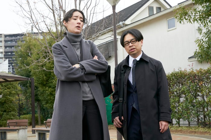シシド・カフカ、浜野謙太「警部補ダイマジン」第3話より(C)テレビ朝日