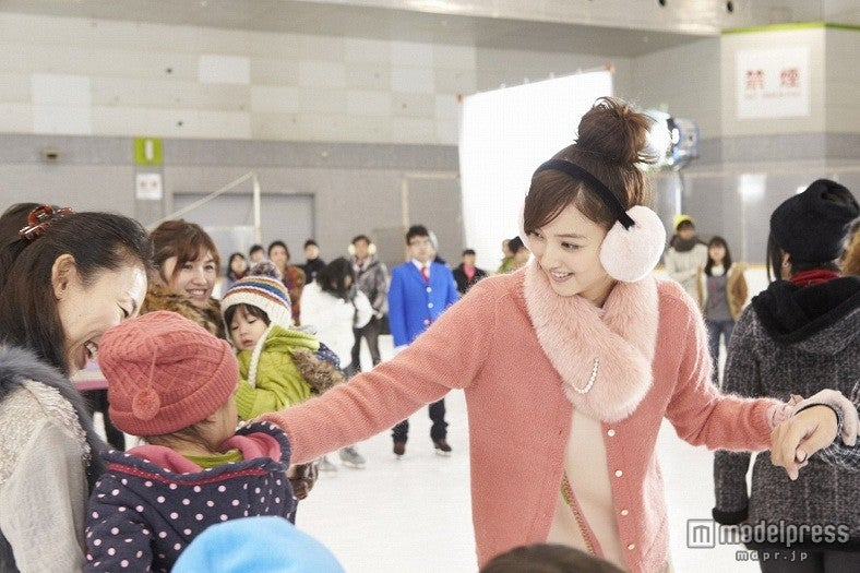 佐々木希／新CMオフショットより