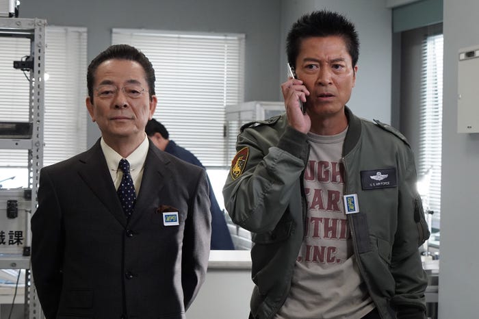 水谷豊、寺脇康文「相棒season22」第3話より(C)テレビ朝日