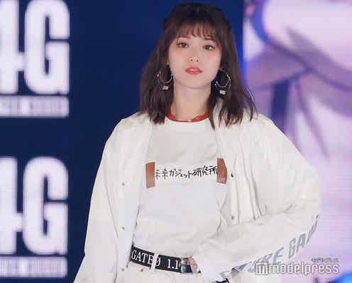 乃木坂46松村沙友理がクールに登場 アニメ×ファッションの化学反応で魅せる<GirlsAward 2018 S/S >