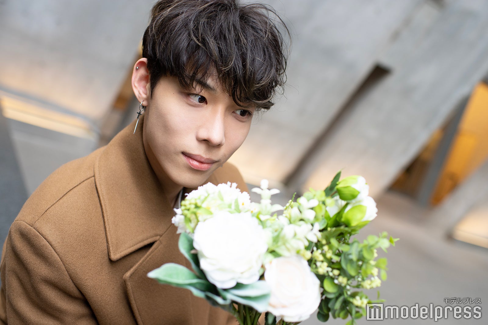 ロビン（C）モデルプレス