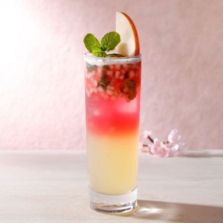 さくら アリュール キャスケード ¥950/画像提供:スターバックス コーヒー ジャパン