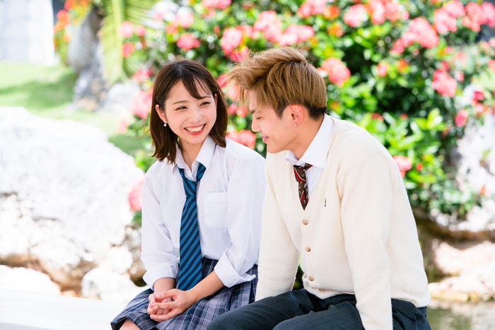 ゆいな、ひろよし(C)AbemaTV