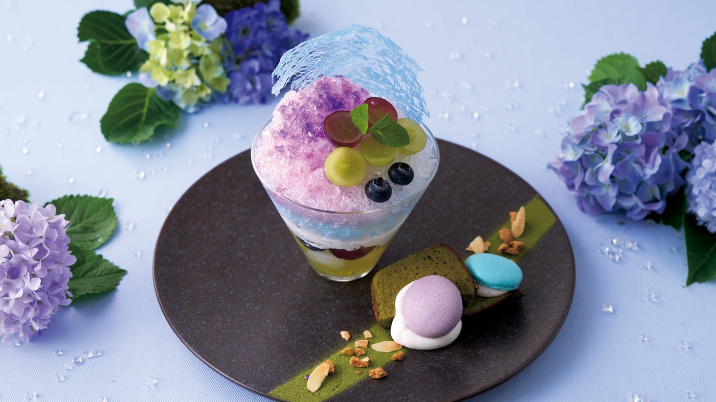 紫陽花 ～葡萄と柚子の和氷菓 焼き菓子添え～／画像提供：ユニバーサル・スタジオ・ジャパン