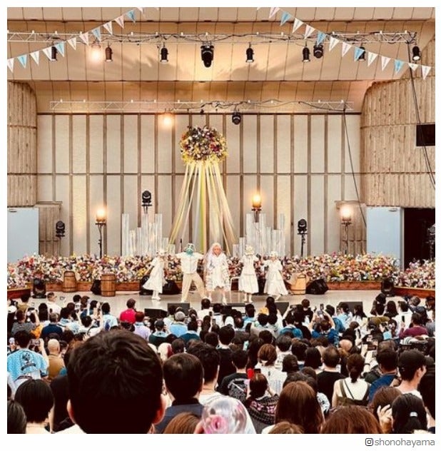 きゃりーぱみゅぱみゅのライブの様子／葉山奨之Instagramより