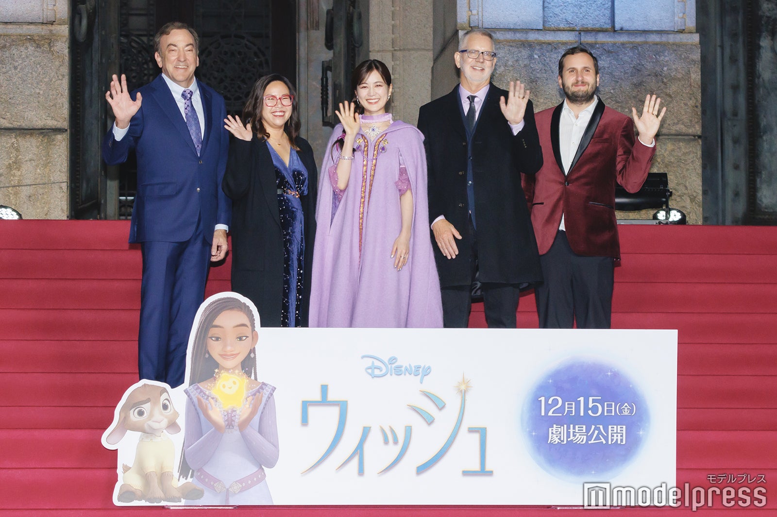 ピーター・デル・ヴェッコプロデューサー、ファウン・ヴィーラスンソーン監督、生田絵梨花、クリス・バック監督、フアン・パブロ・レイジェスプロデューサー
（C）モデルプレス