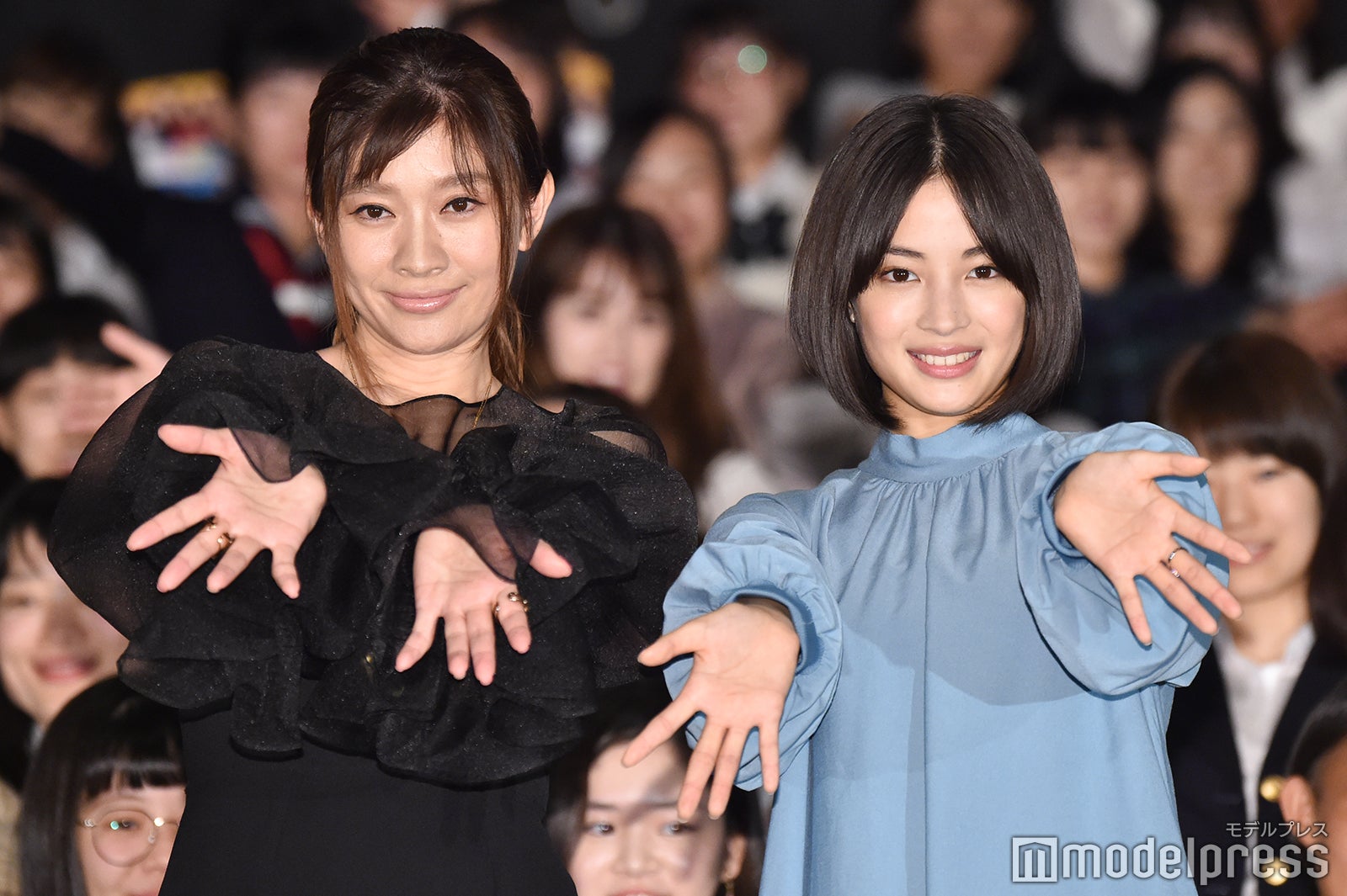 篠原涼子、広瀬すず （C）モデルプレス