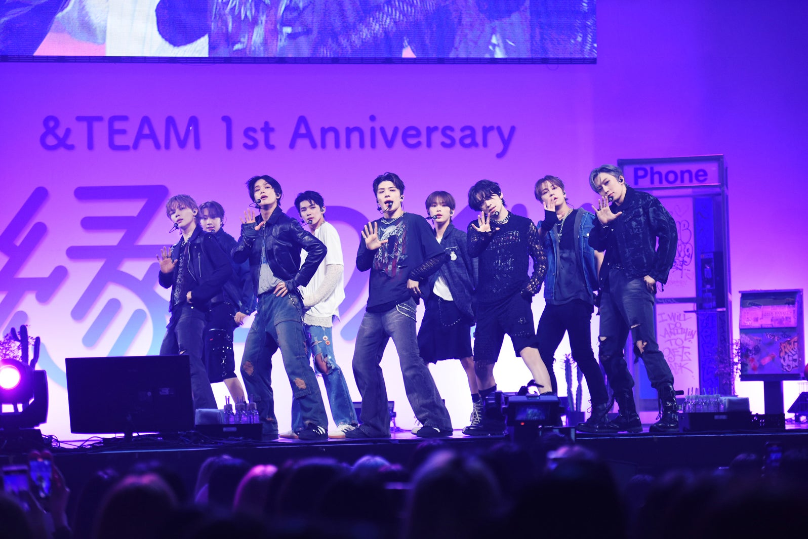 &TEAM、初の単独海外公演で熱い歓声 “先輩”BTS・LE SSERAFIMらのダンス