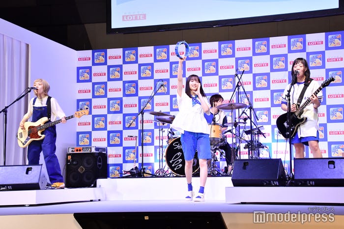 広瀬すず&SHISHAMO(C)モデルプレス