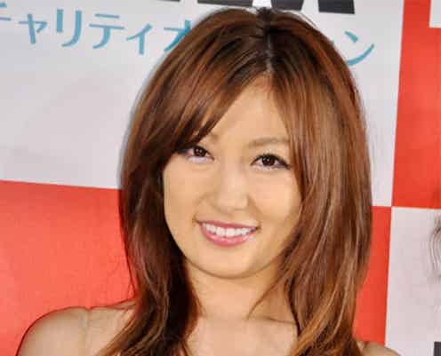 熊田曜子、ミニワンピで美ボディ炸裂!アンタッチャブル柴田にダメ出し