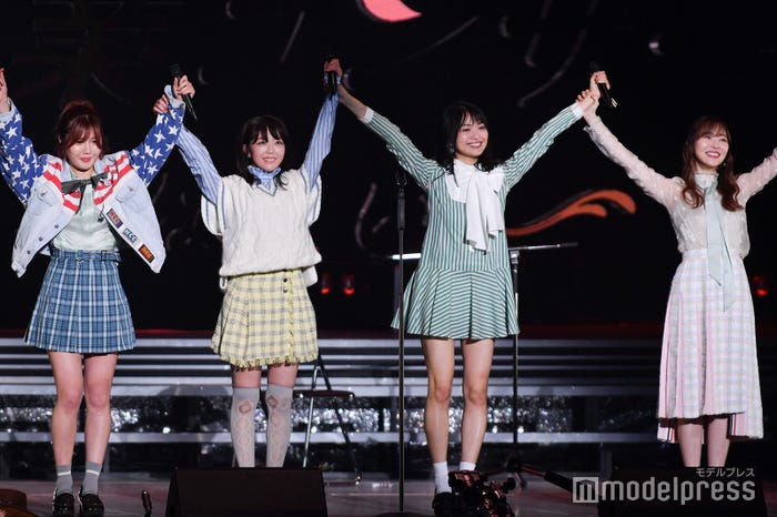 宮崎美穂、峯岸みなみ、北原里英、指原莉乃 「峯岸みなみ卒業コンサート~桜の咲かない春はない~」(C)モデルプレス