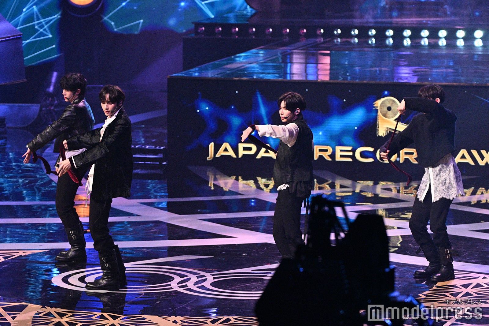 （C）モデルプレス