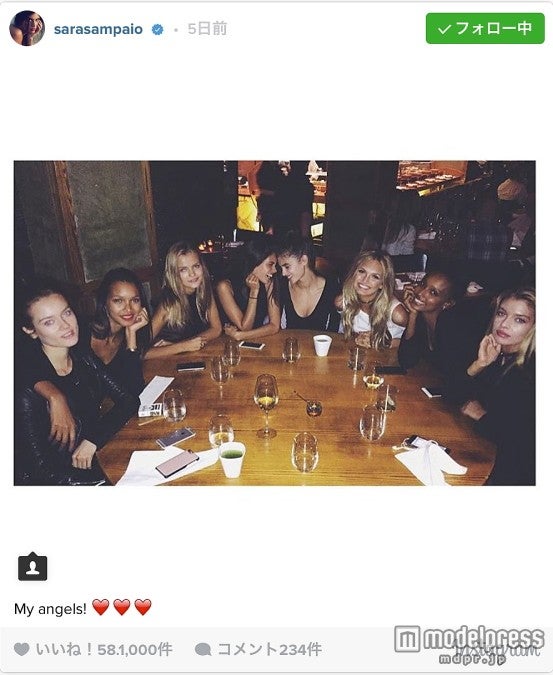 ヘン顔前のエンジェルたち。Sara Sampaio Instagramより