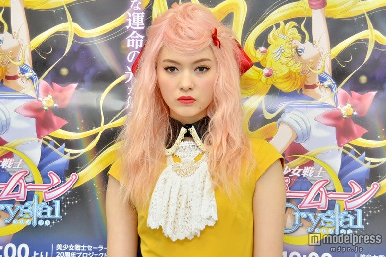 インタビュー中は、笑顔でさくさくと質問に答えてくれた八木