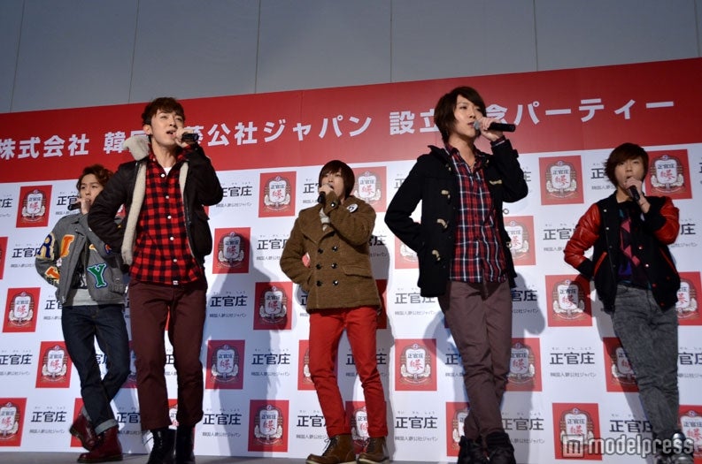 パフォーマンスを披露する大国男児