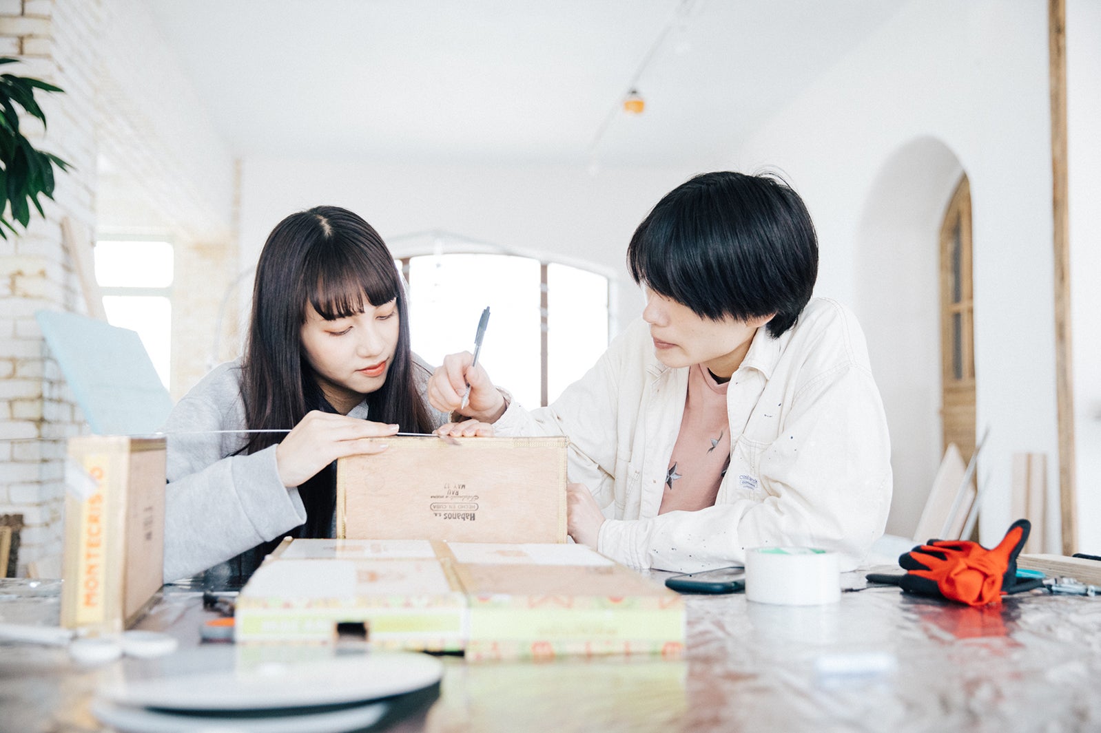 長谷川美月、杢代和人「恋とオオカミには騙されない」第11話より（C）AbemaTV, Inc.