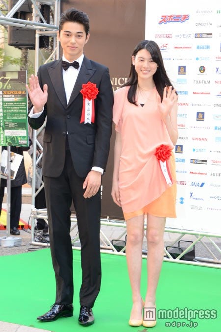 東出昌大と三吉彩花