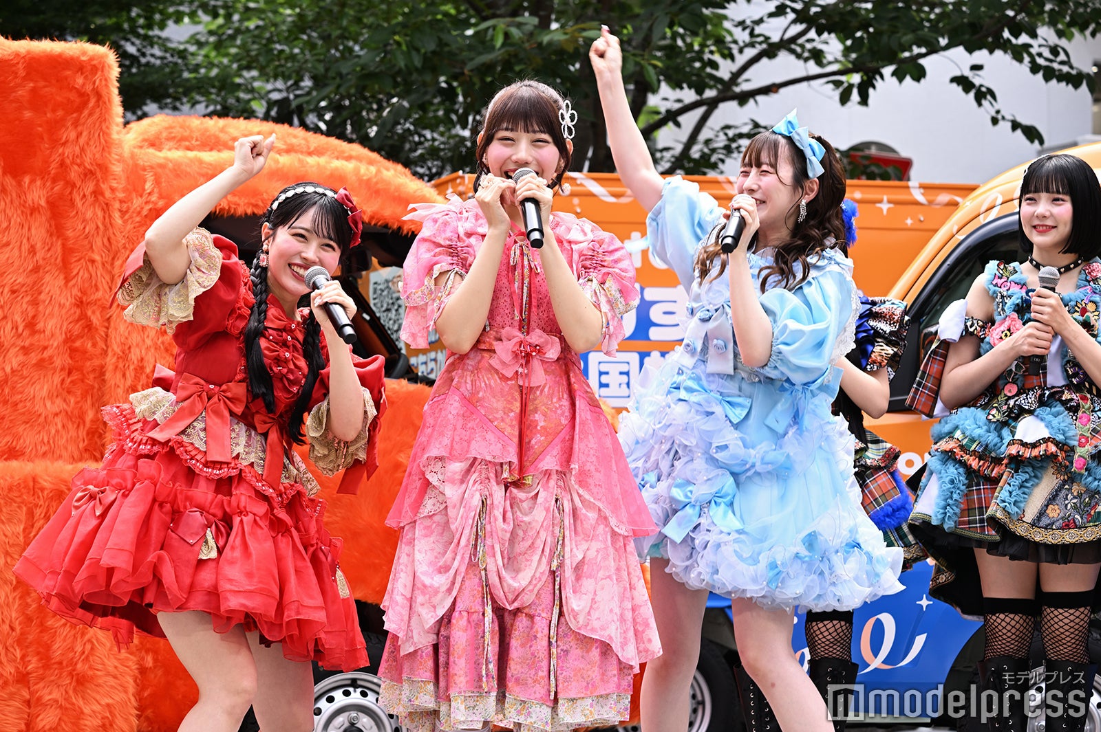 佐野愛花、白石まゆみ、梅田みゆ（C）モデルプレス