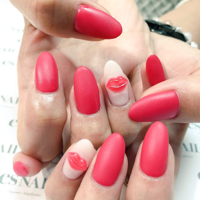 マットな質感がお洒落/画像提供:esNAIL