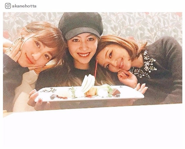 E-girls楓＆堀田茜＆chay、密着3ショットに歓喜の声「姉妹みたい」「最高すぎ」