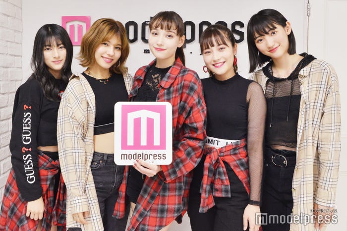 Chuning Candy(左から)琴音、ソフィー、LILI、ゆうり、愛子(C)モデルプレス