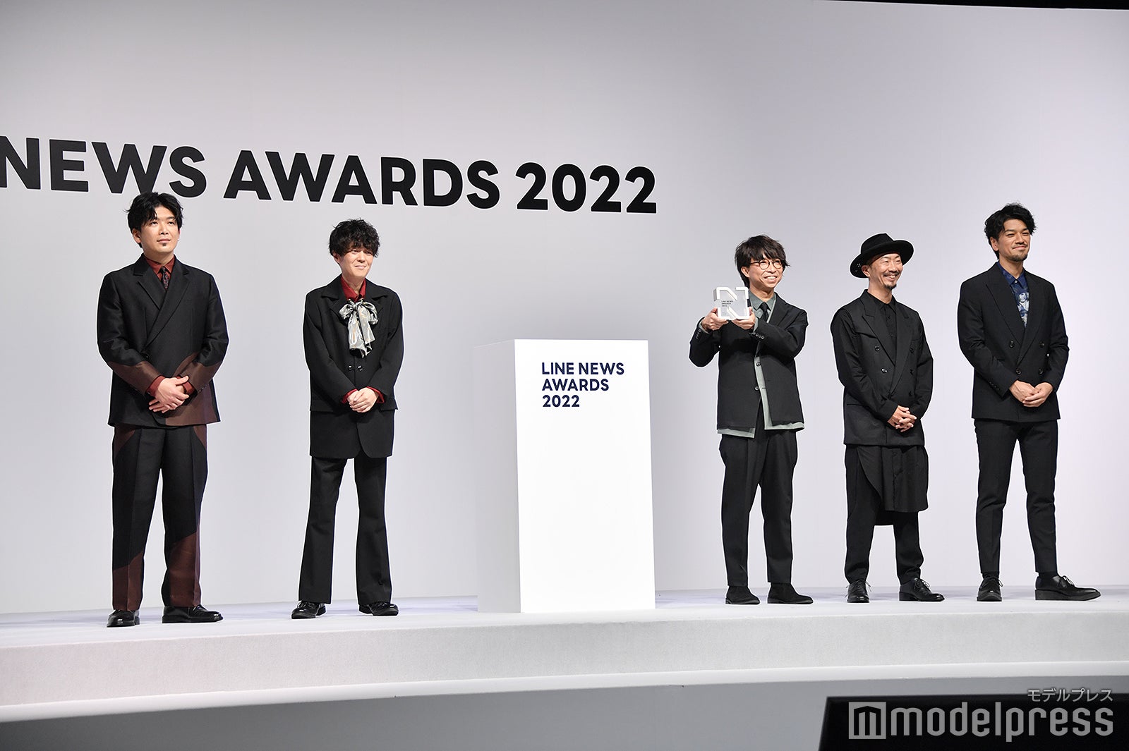 wacci（左から）小野裕基、因幡始、橋口洋平、村中慧慈、横山祐介（C）モデルプレス