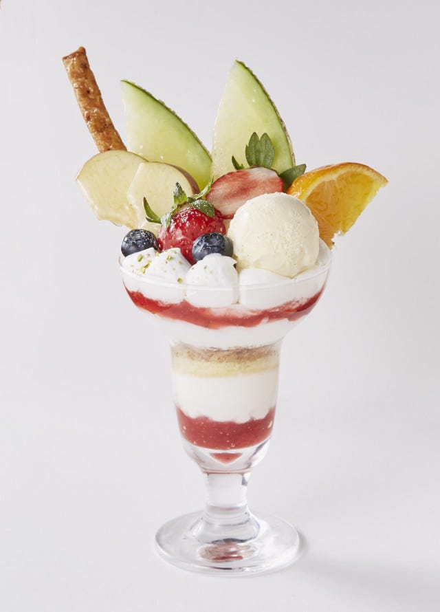 フルーツパフェ