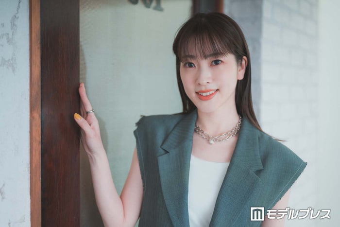 産休入りのフジ三上真奈アナ、ふっくらお腹披露「大きくなってる」「幸せオーラ全開」生野陽子アナとMCバトンタッチショットに反響