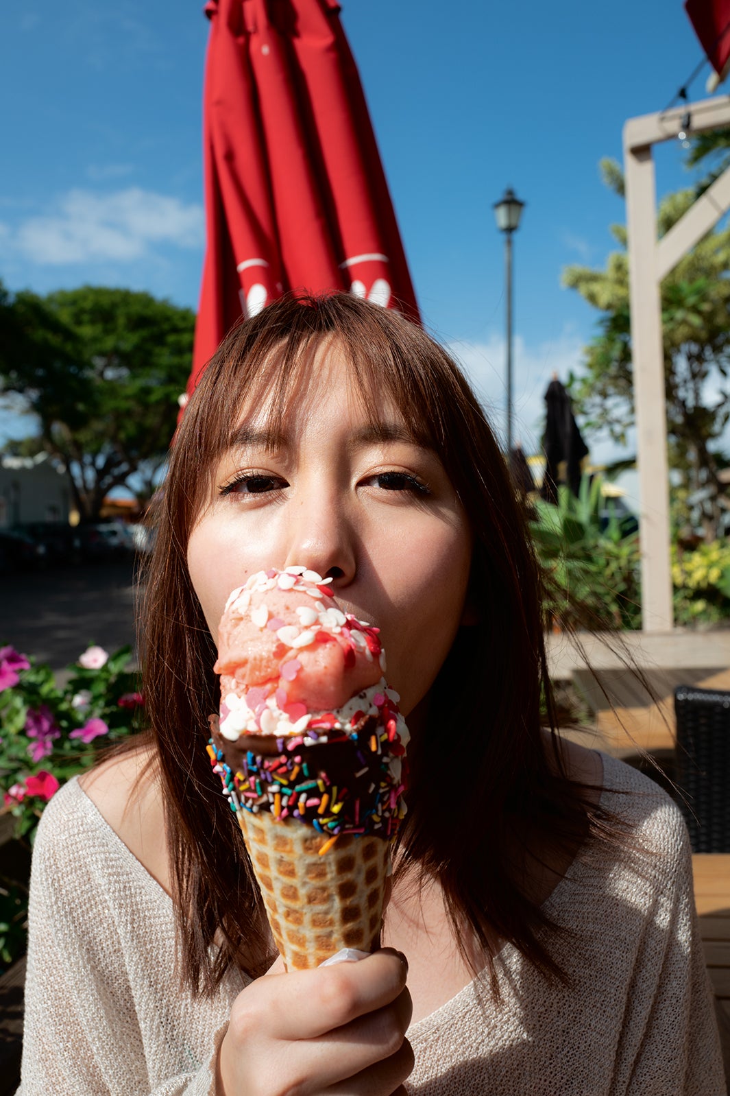 大場美奈1st写真集「本当の意味で大人になるということ」より（C）2019 SQUARE ENIX CO.,LTD.All Rights Reserved.