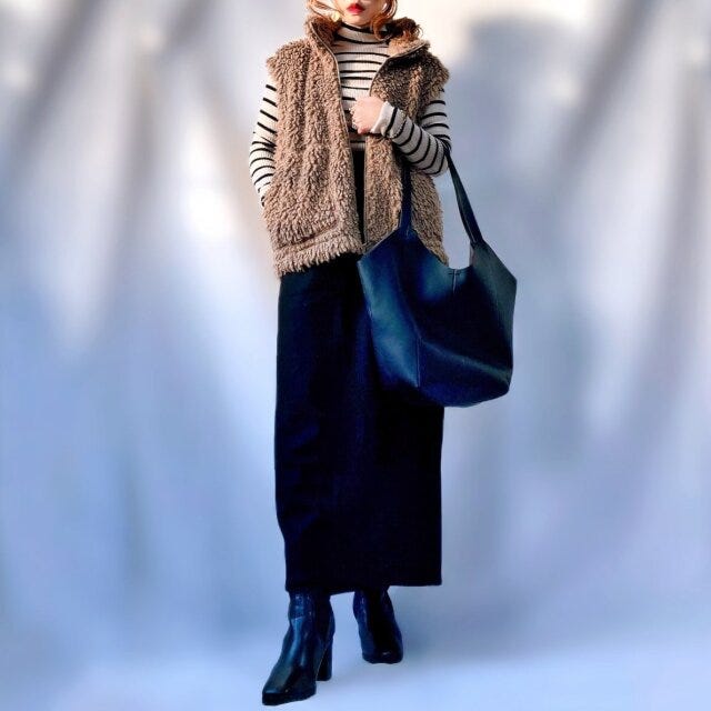 カーリーフリースジップベストのインナーにボーダーを仕込むとこなれ見え