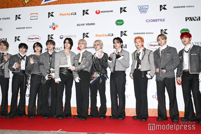JO1/金城碧海、川西拓実、豆原一成、河野純喜、佐藤景瑚、白岩瑠姫、木全翔也、大平祥生、川尻蓮、鶴房汐恩、與那城奨(C)モデルプレス