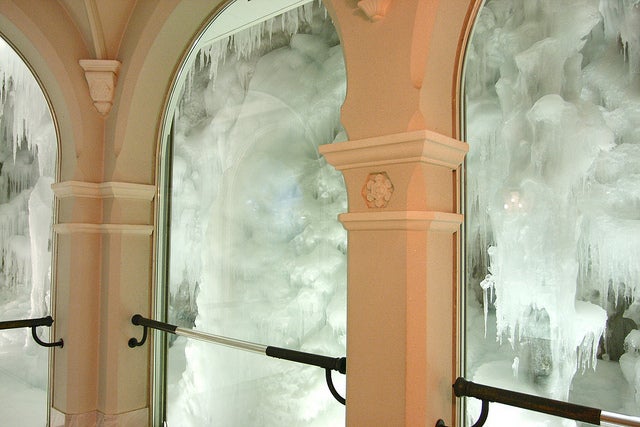 エルサの魔法で凍らされたような、氷の回廊／photo by MiNe (sfmine79)