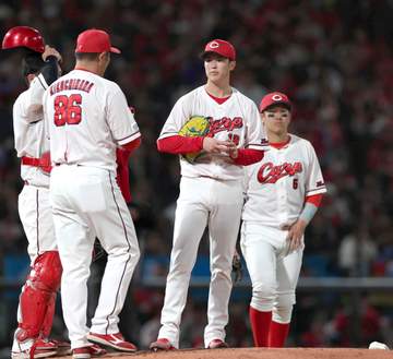 広島・森下 中8日も初回失点、投手高梨に適時打 リーグワーストタイ4敗目の右腕に明確な課題