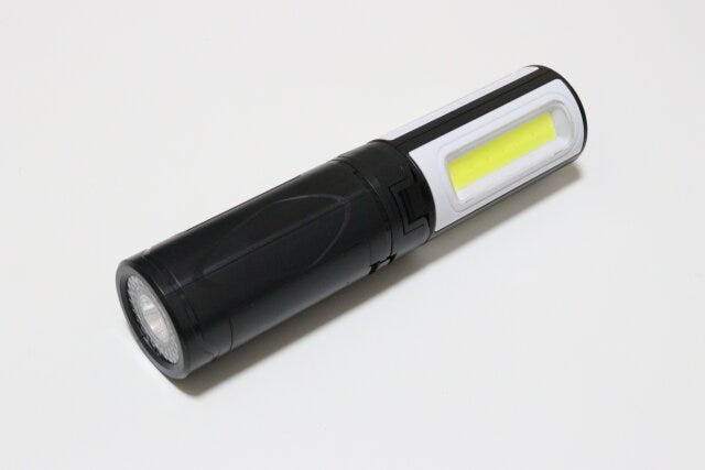 ダイソーの2WAYキャンピングライト2