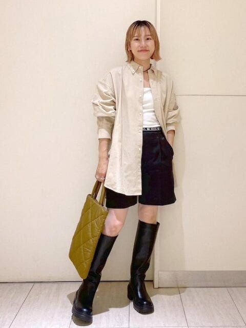 ロングブーツ　コーデ　秋