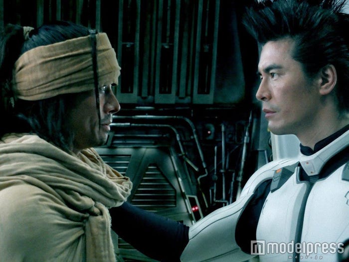 (左から)ケイン・コスギ、伊藤英明(C)貴家悠・橘賢一/集英社(C)2016 映画「テラフォーマーズ」製作委員会