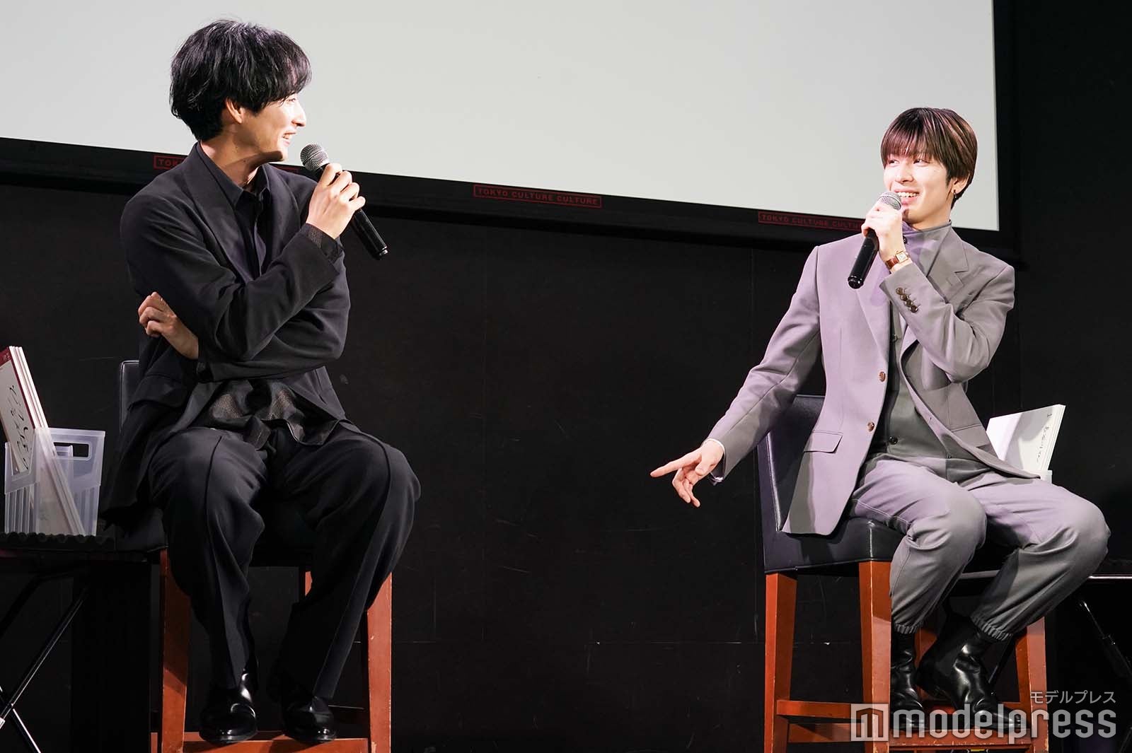 古屋呂敏、長谷川慎（C）モデルプレス