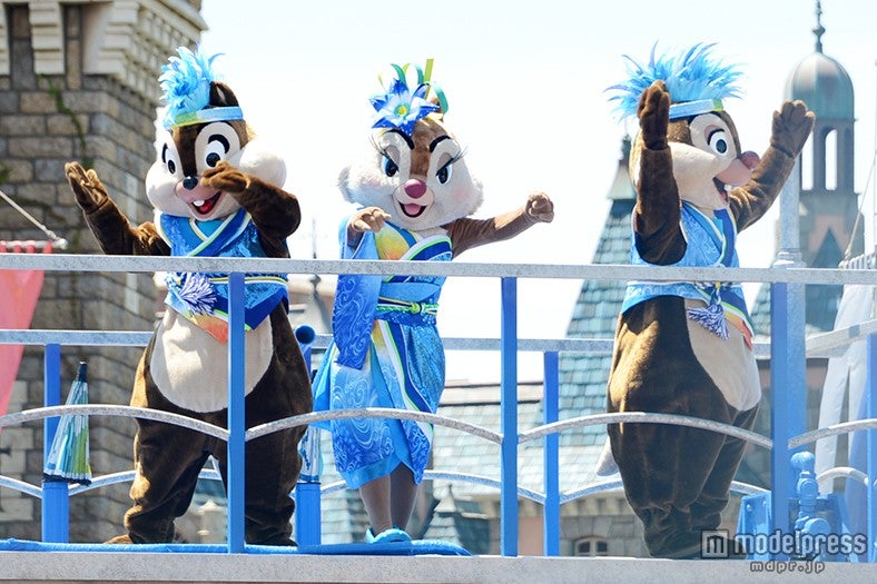 「雅涼群舞（がりょうぐんぶ）」／（左から）チップ、クラリス、デール